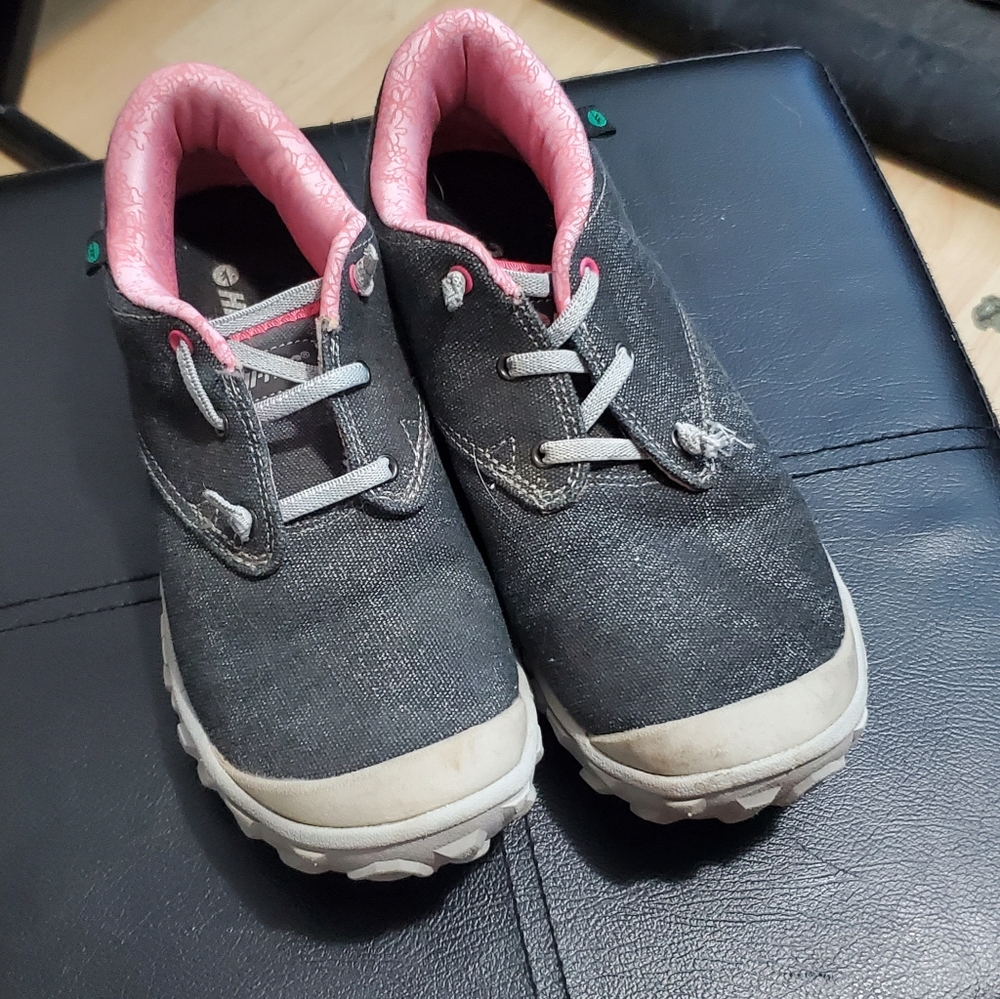 Women shoes- trail hiking sole